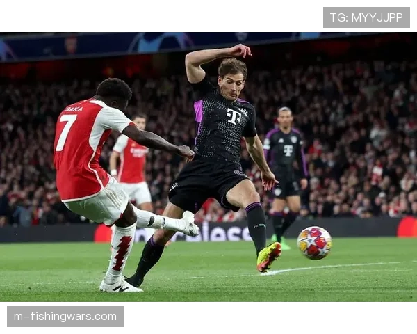 实时：比赛第60分钟，阿森纳通过战术角球配合，由萨卡传中造成拜仁后卫乌龙